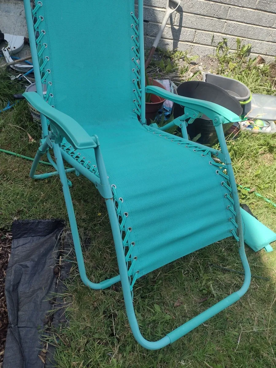 Garden sunlounger chair with armrests & footrest - Image 4