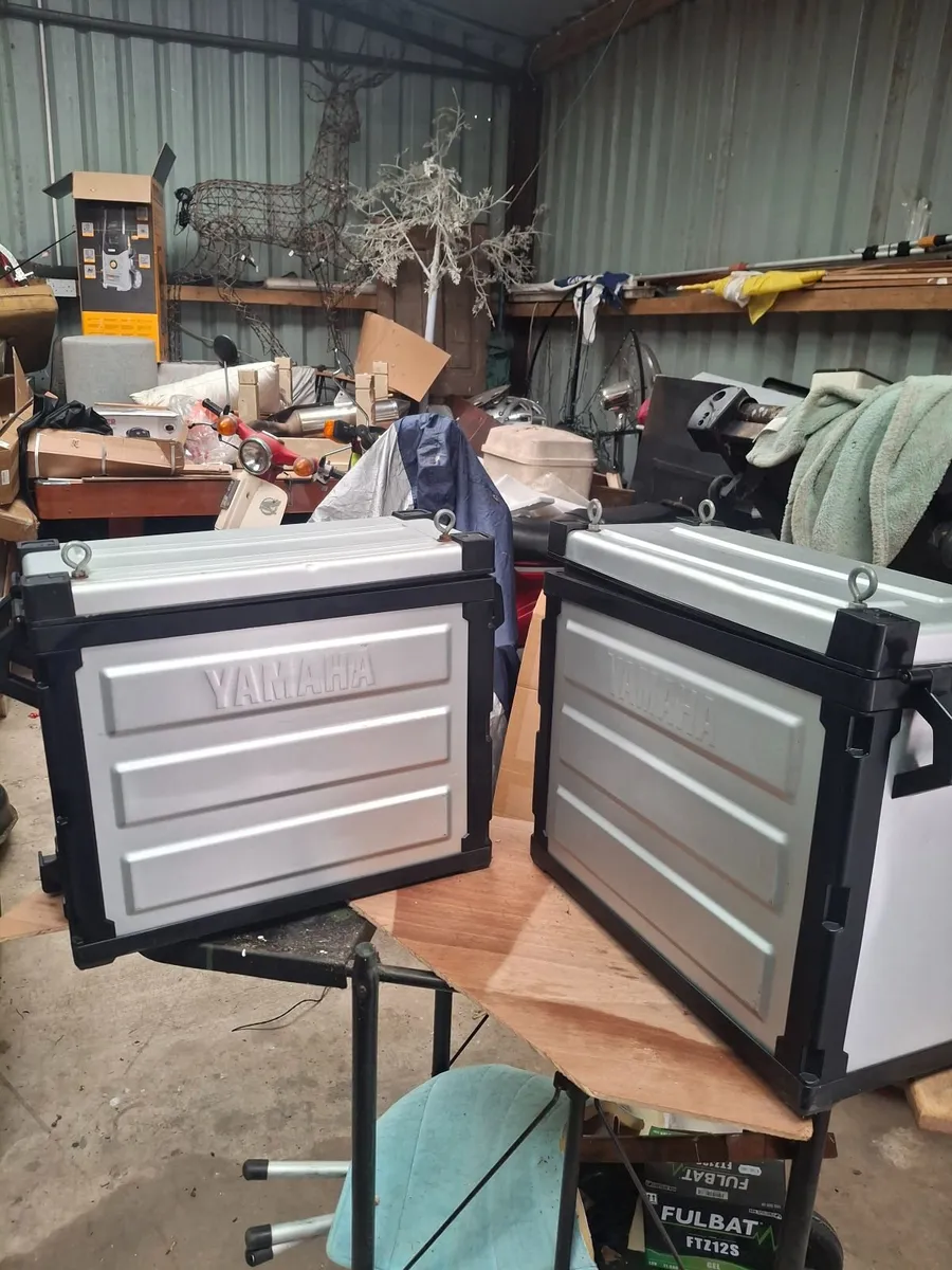 Yamaha super tenere hard panniers - Image 1