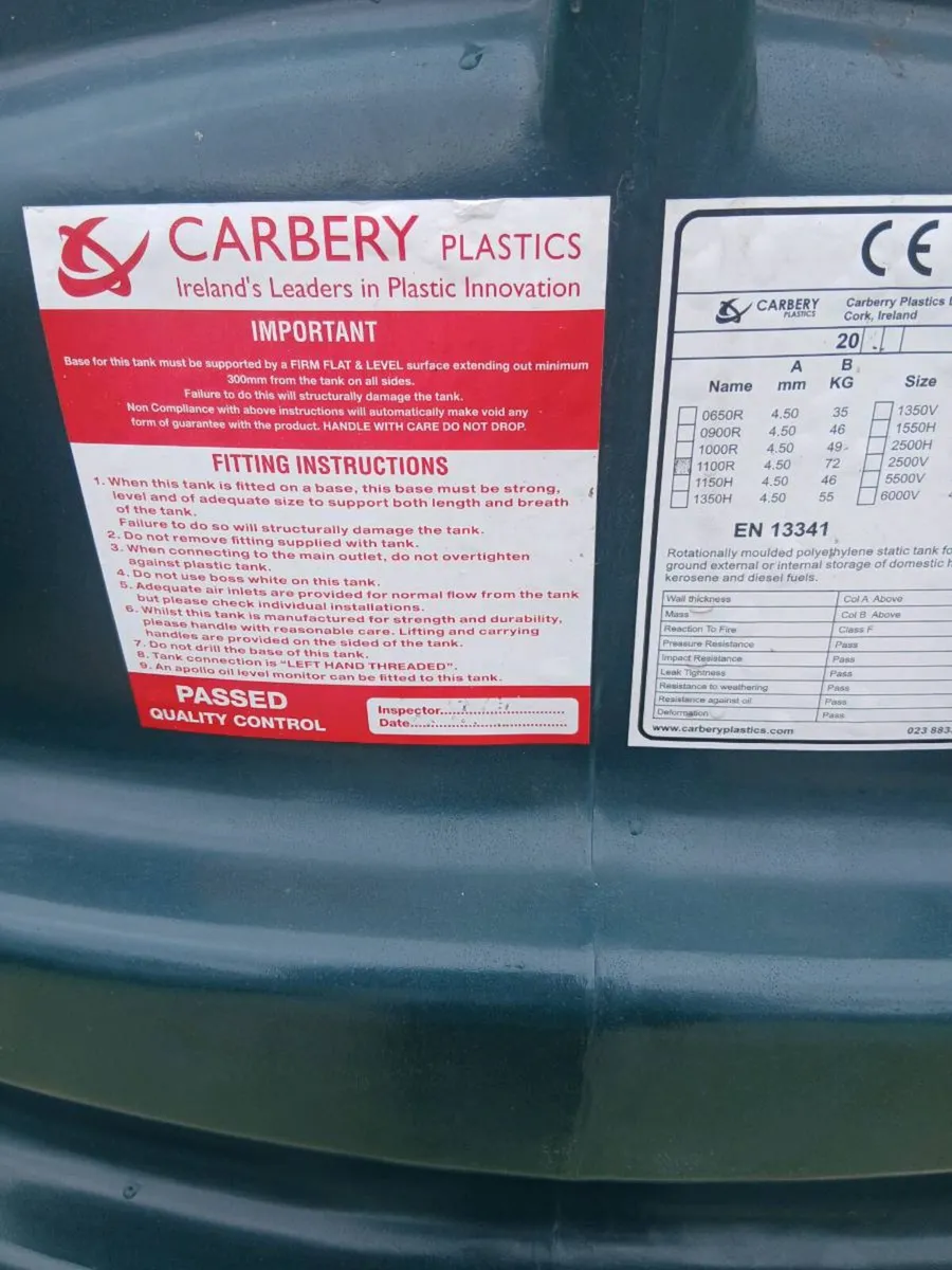 Carberry 1100 litre oil tanl - Image 3