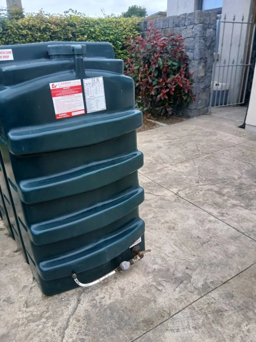 Carberry 1100 litre oil tanl - Image 4