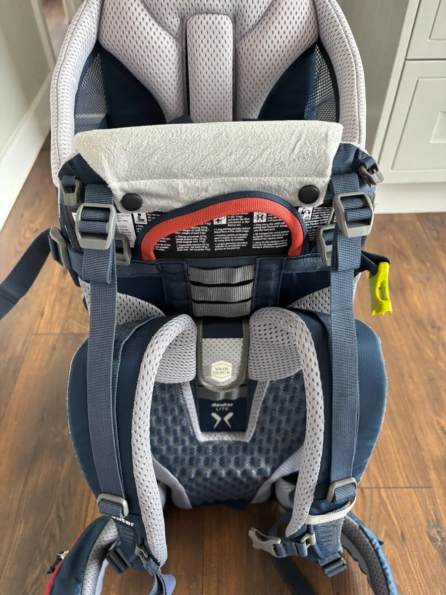 Deuter Navy Kid Active Comfort Carrier - Image 1