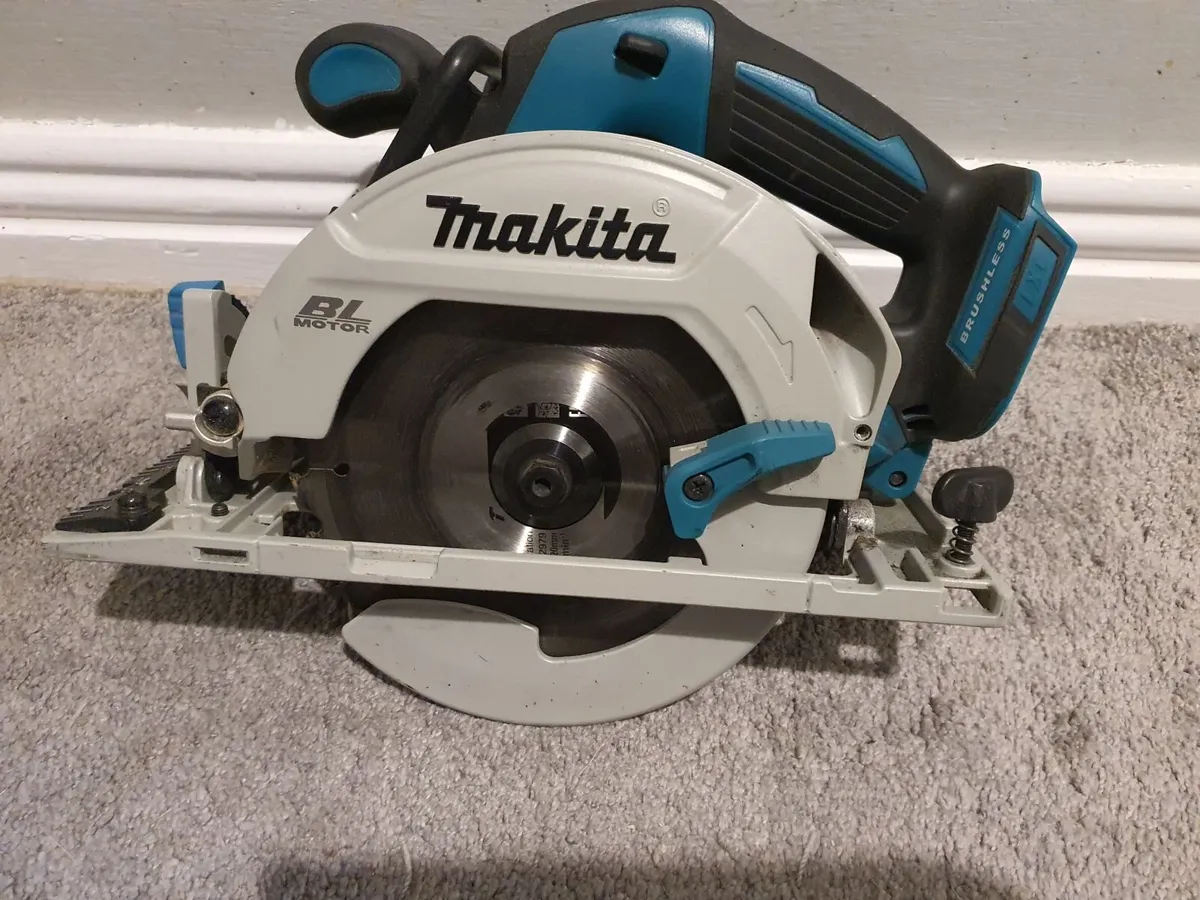 Brushless 18V Makita Circular Saw + Carry Case - Image 3