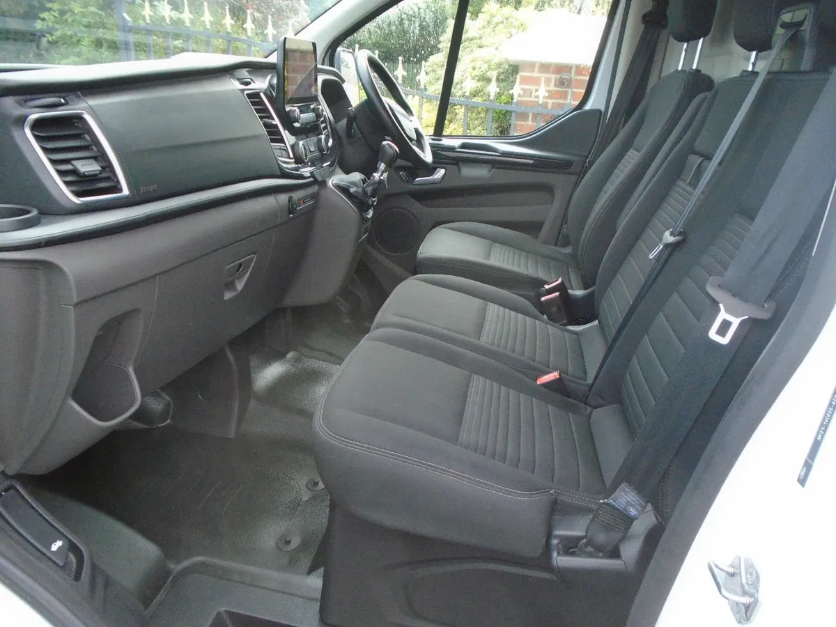 2023 Ford Transit Custom LIMITED 130HP. - Image 4