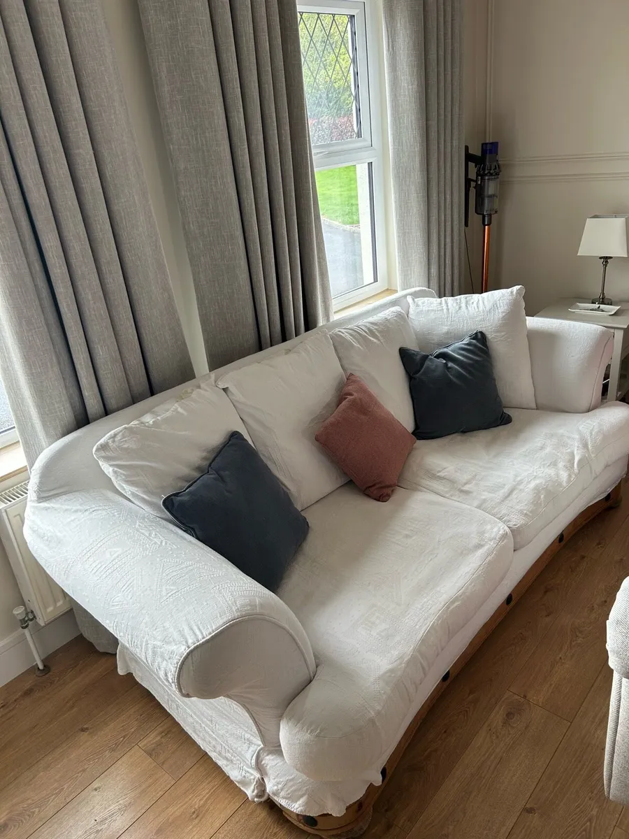 Large comfortable Sofa - Image 2