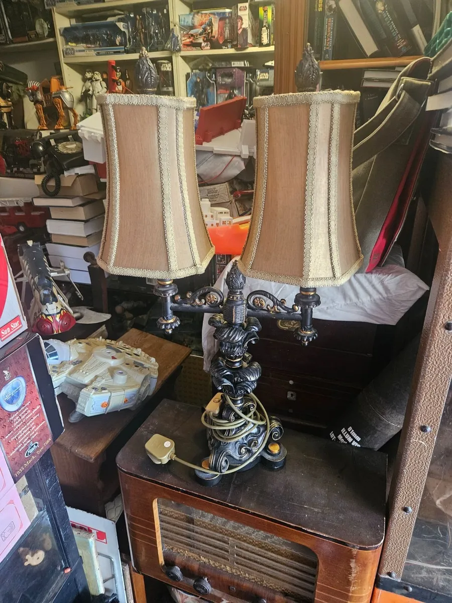 Vintage Style Table Lamp - Image 1