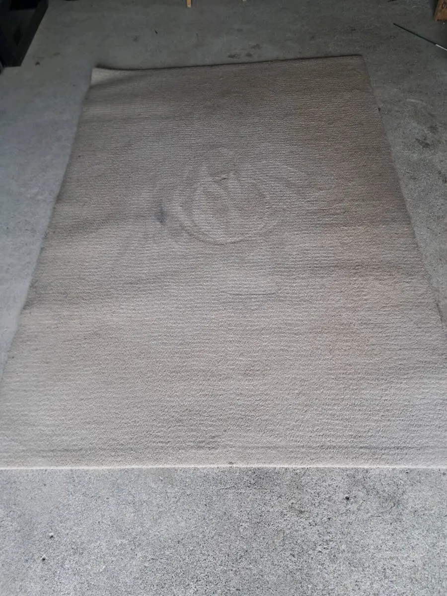 Large wool rug - Image 1
