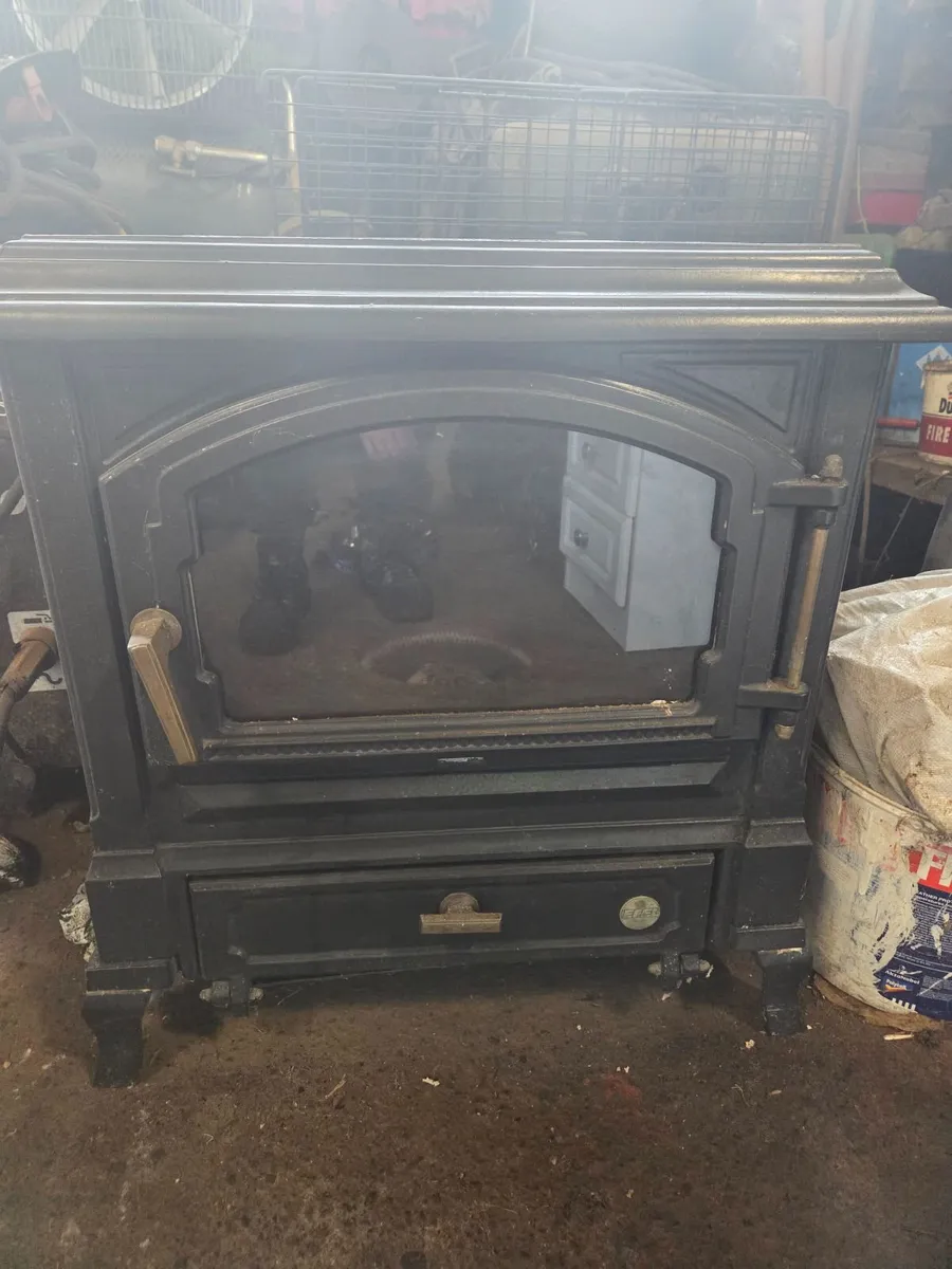 Nestor Martin / Efel Harmony Cast Iron Oil Stove💰 - Image 2