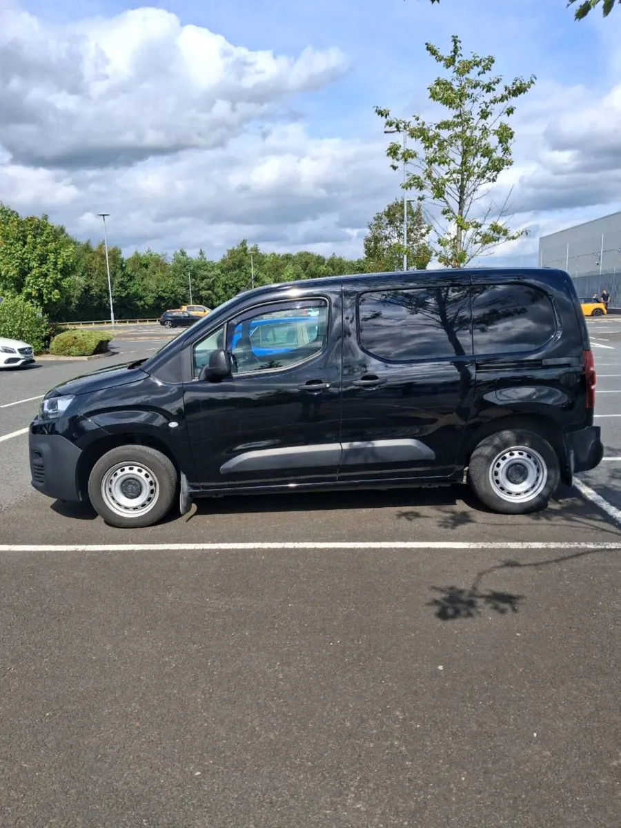 Citroen berlingo 2024 1.5 diesel. 53.000 km - Image 3