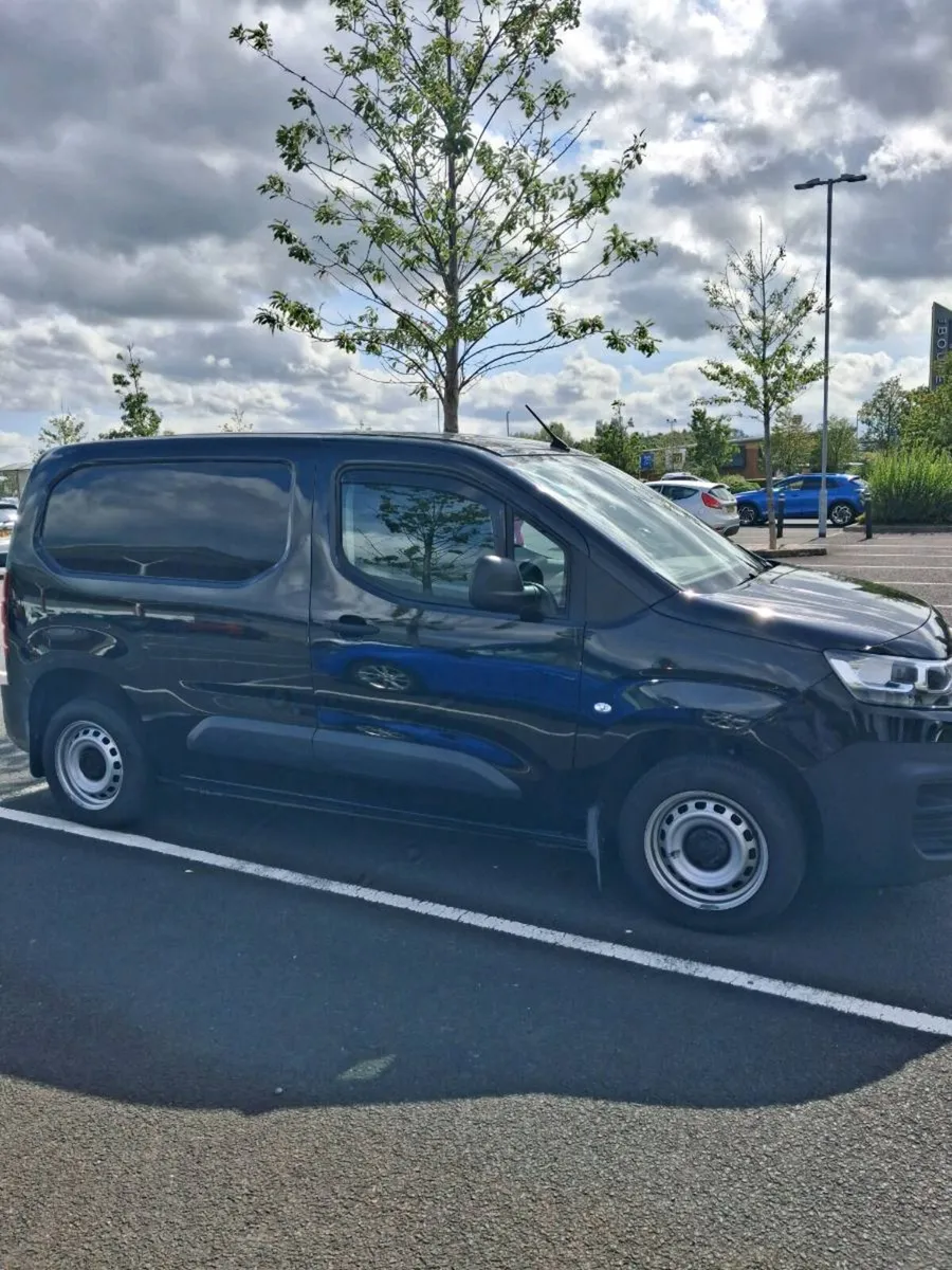 Citroen berlingo 2024 1.5 diesel. 53.000 km - Image 4