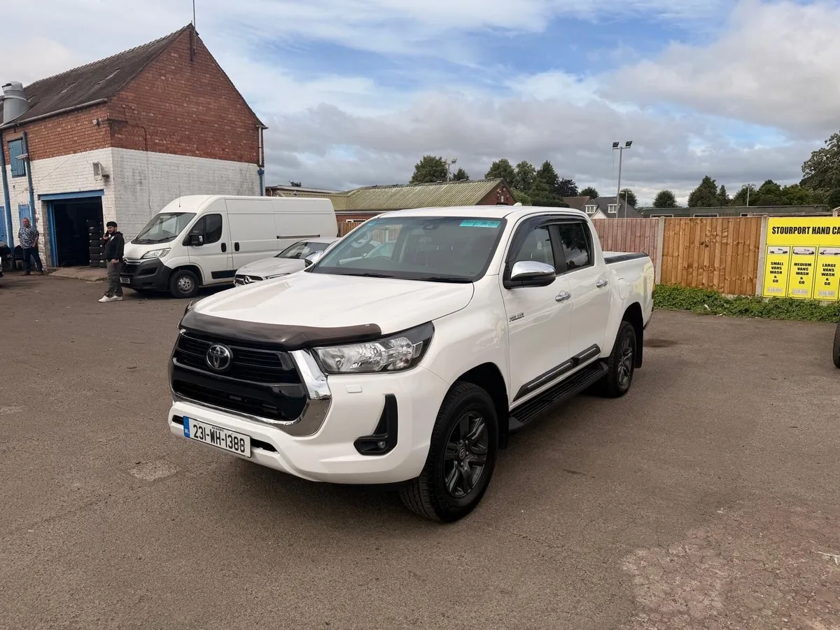 2023 Toyota Hilux 2.4 - Image 2