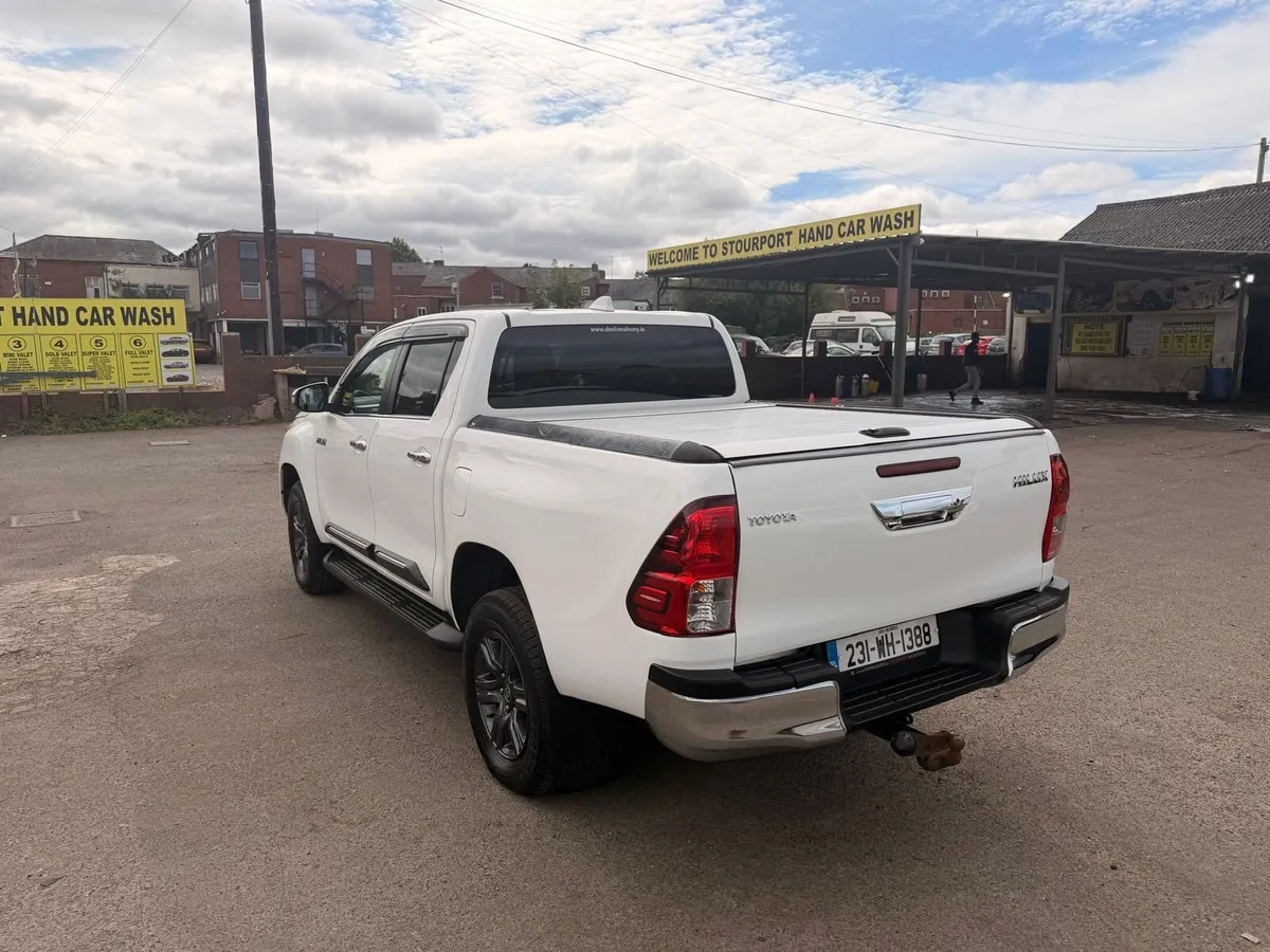 2023 Toyota Hilux 2.4 - Image 3