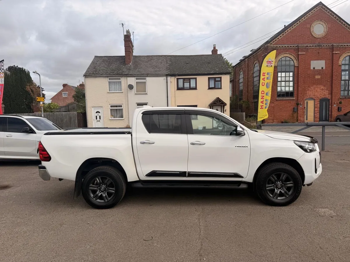 2023 Toyota Hilux 2.4 - Image 4