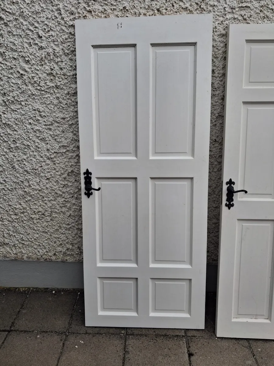 7 Solid wooden doors - Image 1