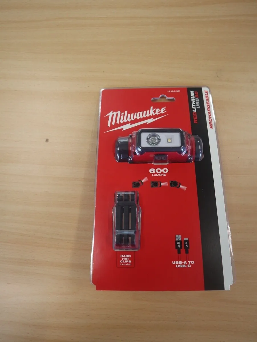 Milwaukee 600 Lumen Rechargeable Head Light - Image 1