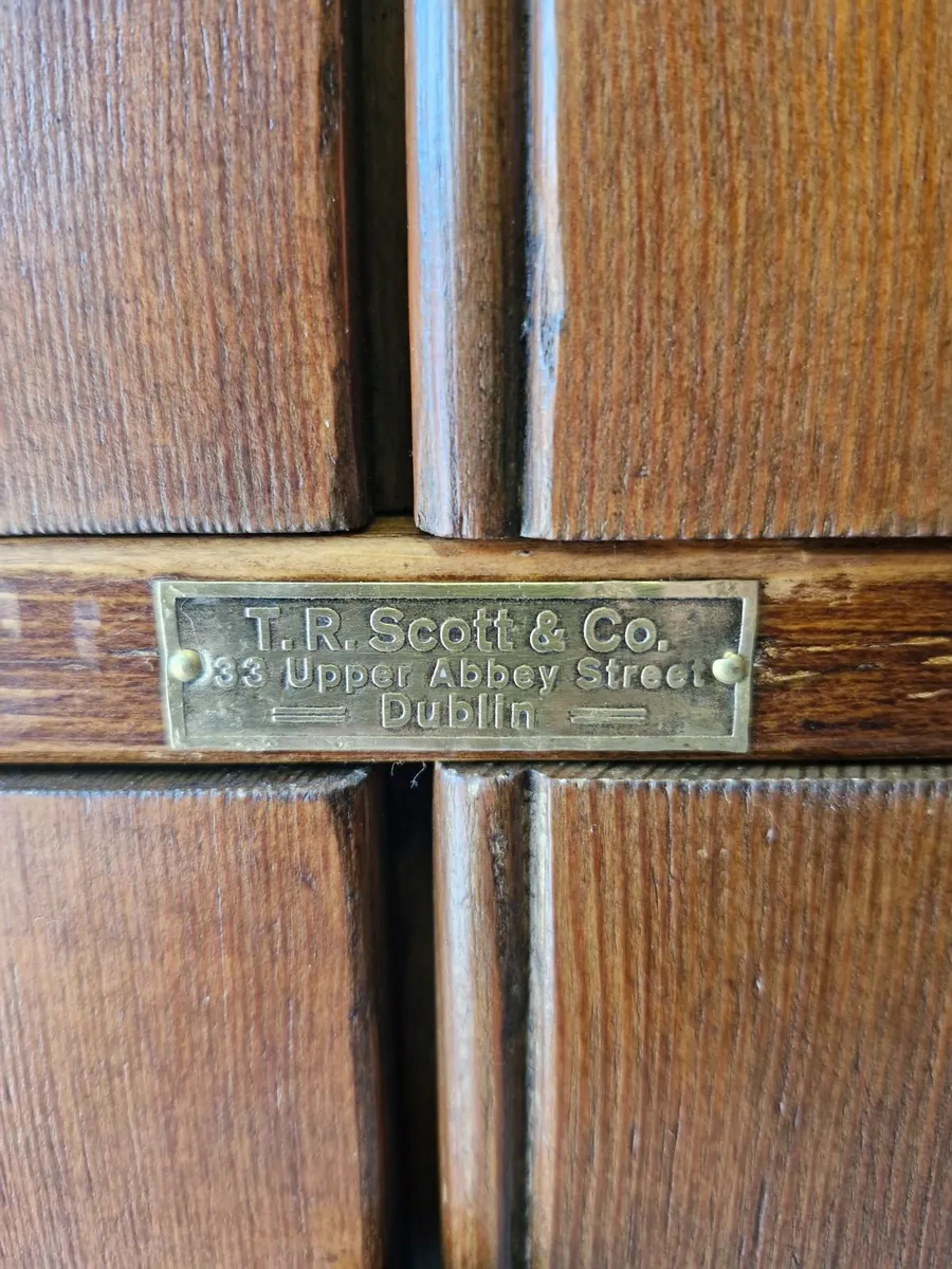 Cabinet - Image 3