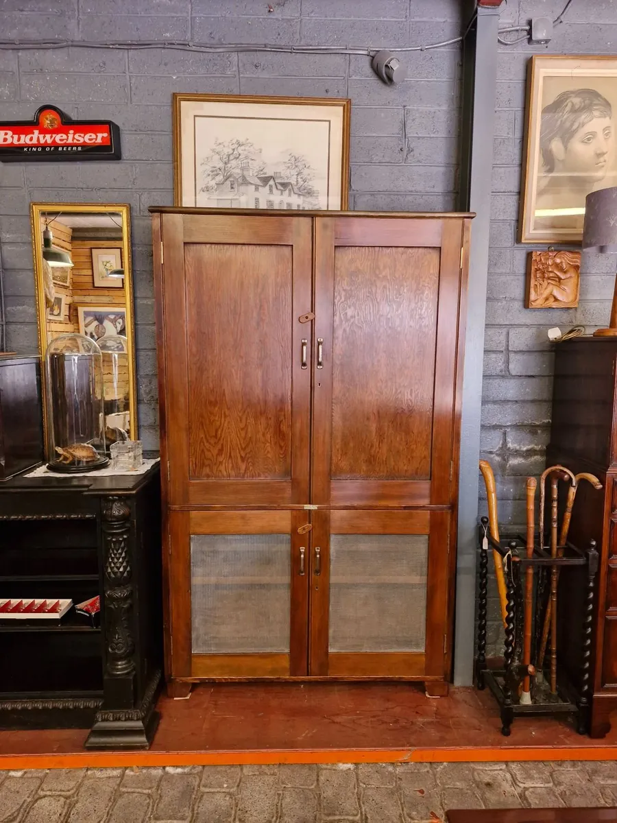 Cabinet - Image 4
