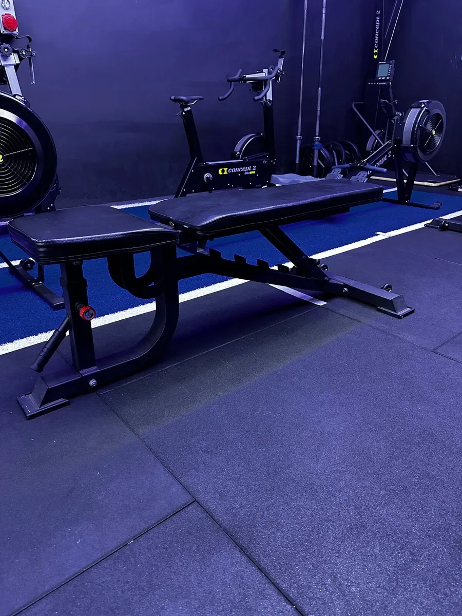 ADJUSTABLE GYM BENCH - Image 4
