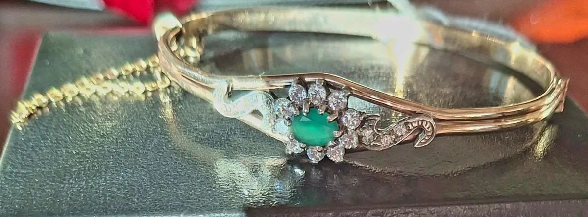 Vintage 9-Carat Solid Gold Emerald and Diamond ... - Image 2