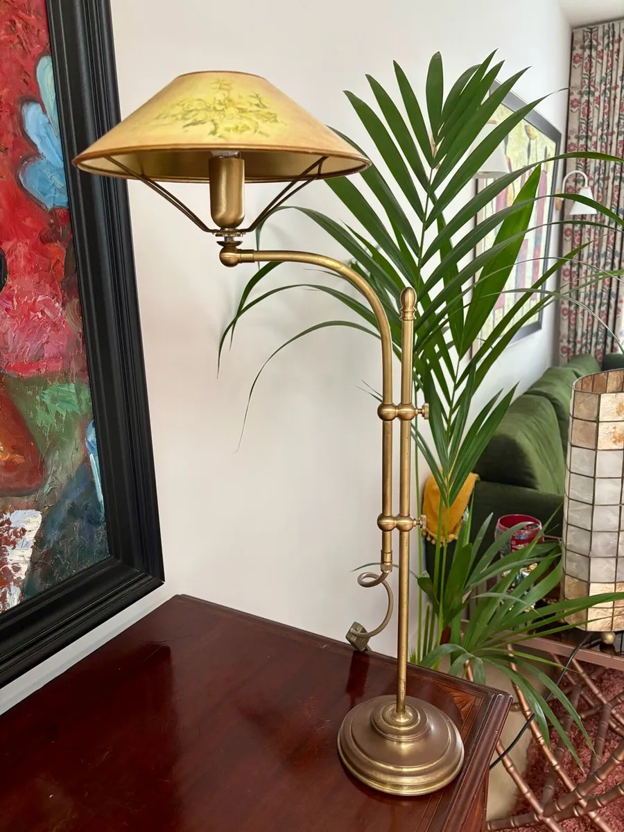 Antique Style Victorian Lamp - Image 3