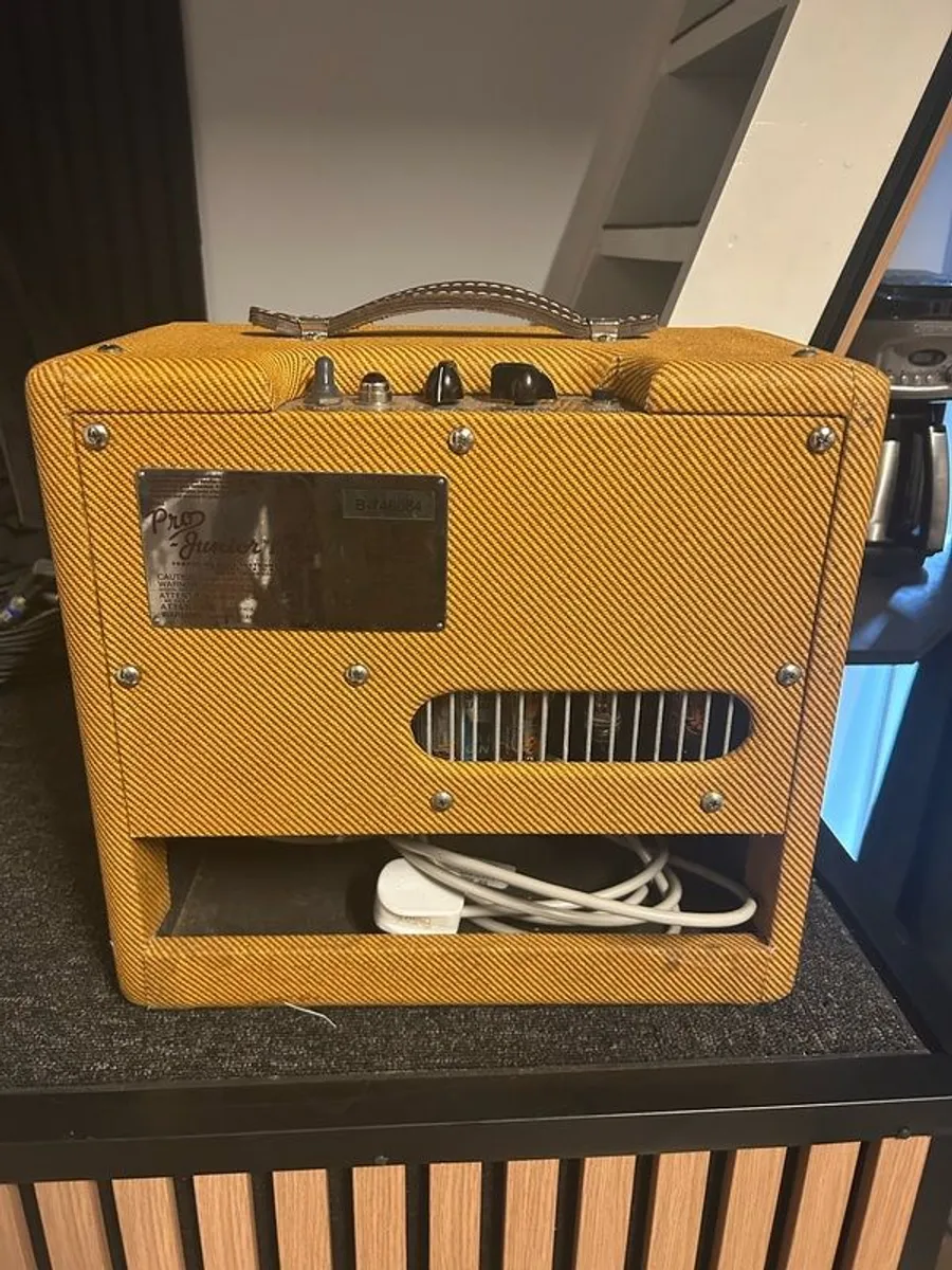 fender Pro Junior (inc cover) - Image 2