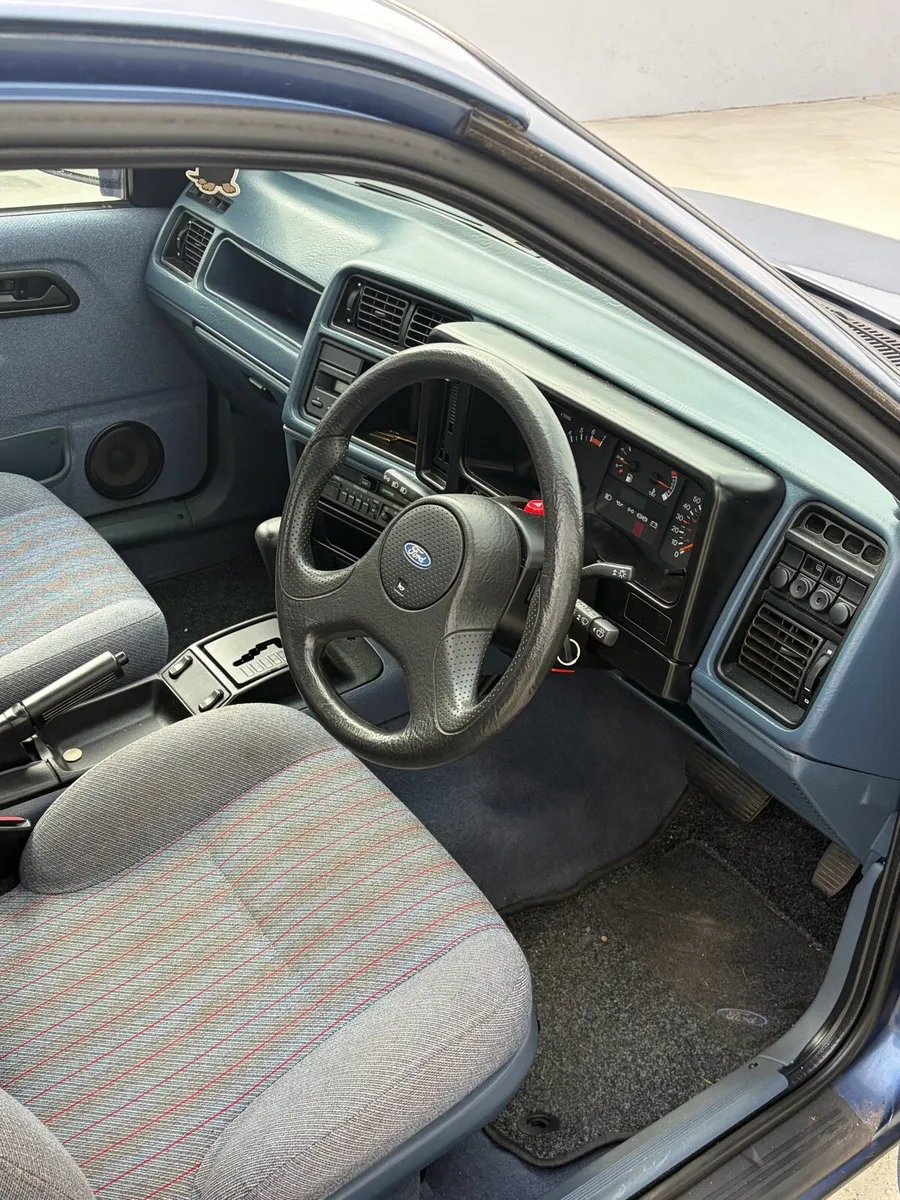 Ford Sierra - Image 4