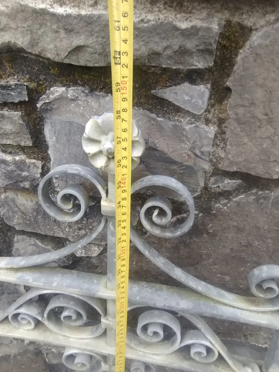Antique entrance gates - Image 3