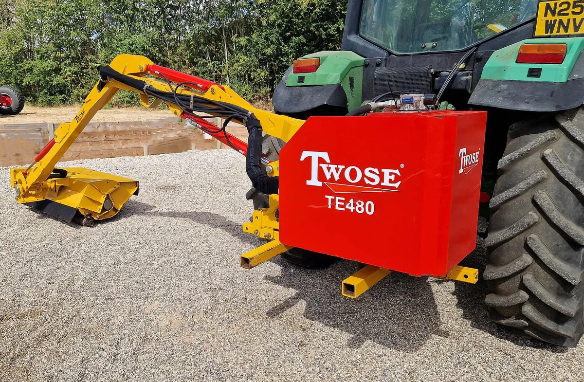 TWOSE T6E480 HEDGECUTTER - Image 4