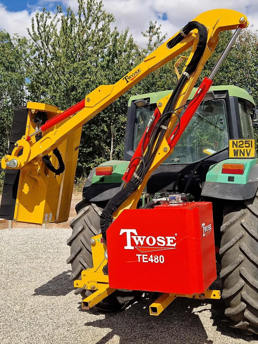 TWOSE T6E480 HEDGECUTTER - Image 1