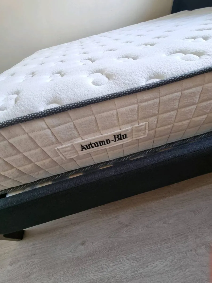 Bed fream and mattress - Image 4