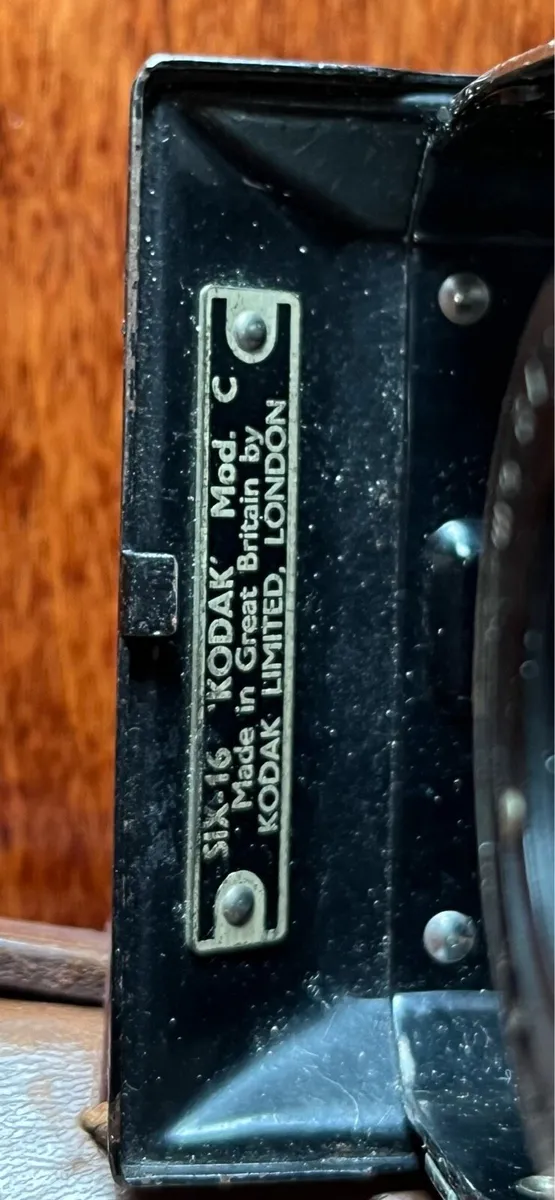 Vintage Kodak “Six-16” camera - Image 4