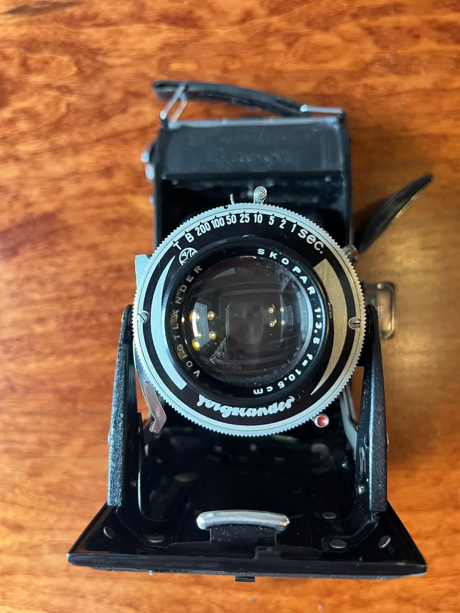 Vintage Camera - “Voigtlander Bessa” - Image 4