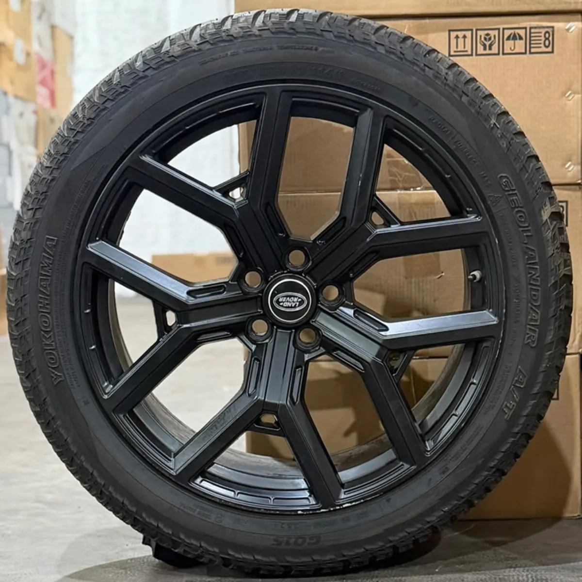 22" Uni C2 Alloys & YOKOHAMA Tyres For Land Rover - Image 2