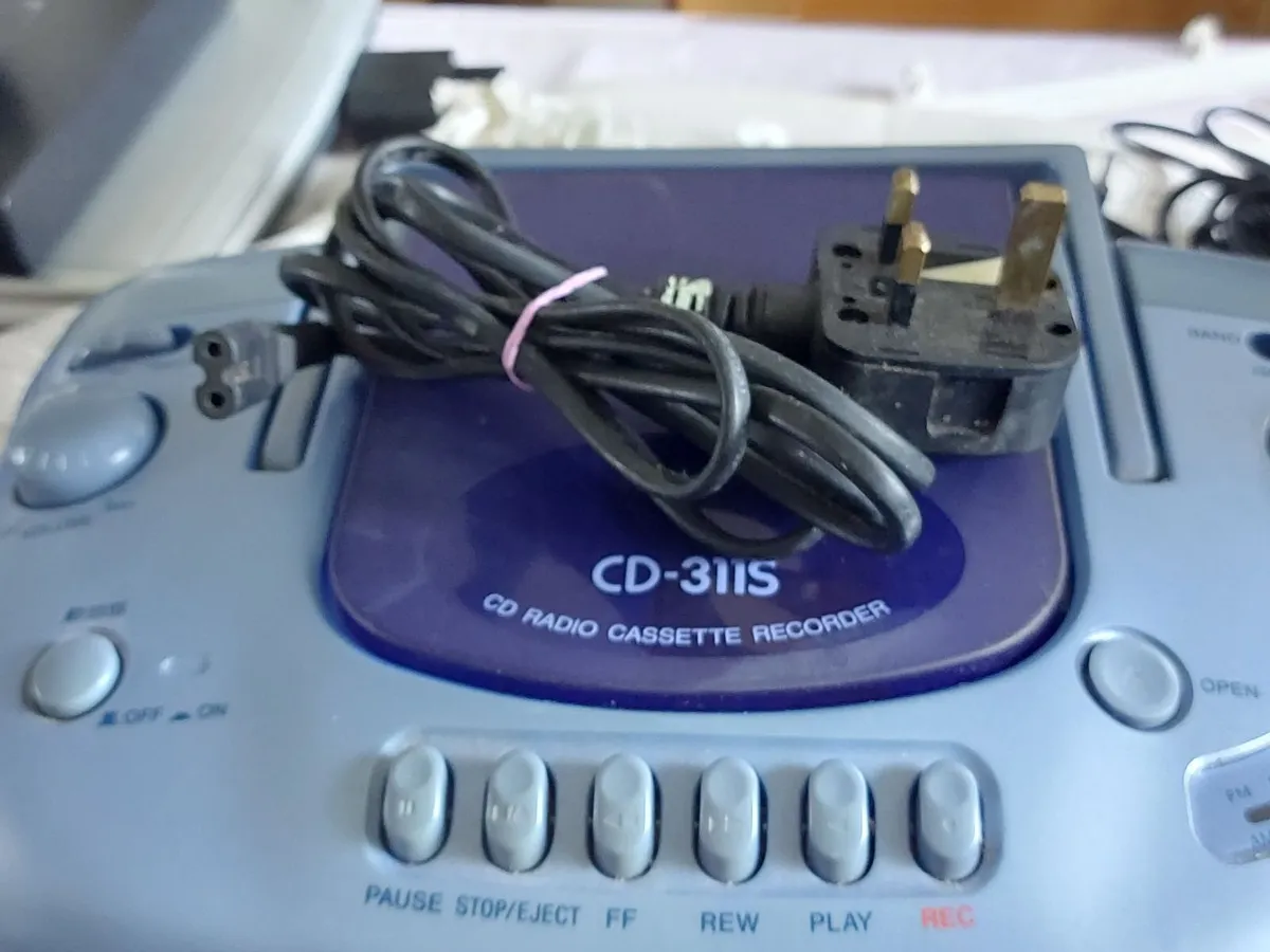Casio Portable Stereo - CD, Radio, Tape Deck - Image 3