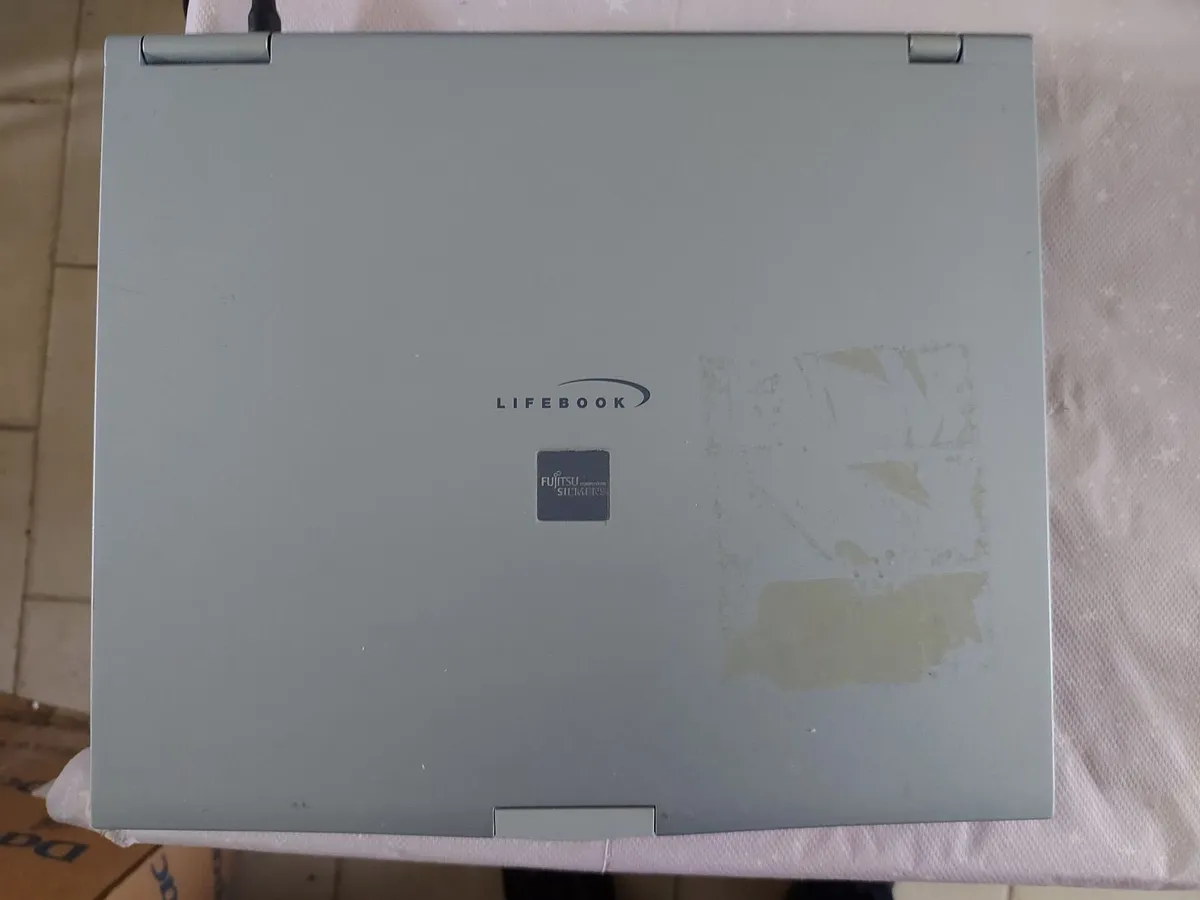 Rare Vintage Fujitsu Siemens Lifebook, E Series, F - Image 3