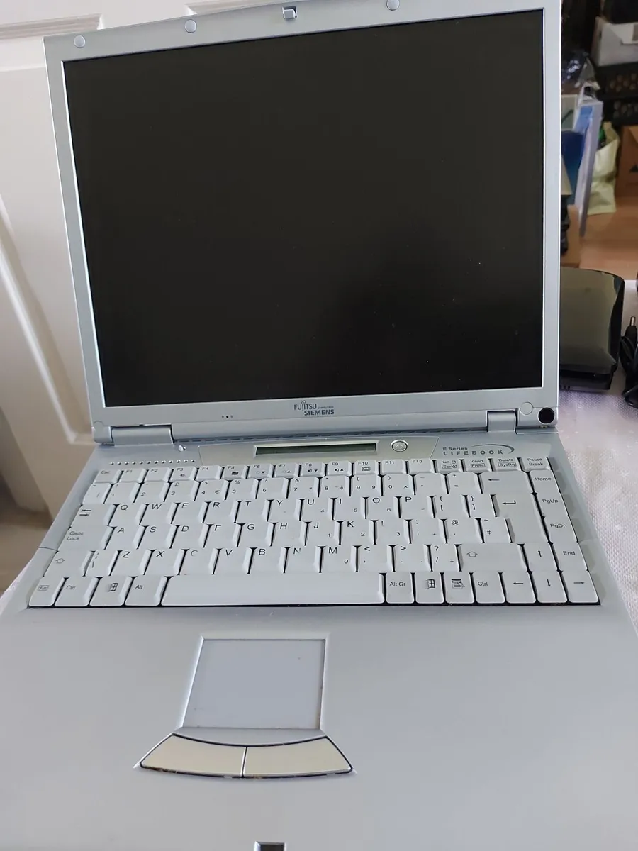 Rare Vintage Fujitsu Siemens Lifebook, E Series, F - Image 2