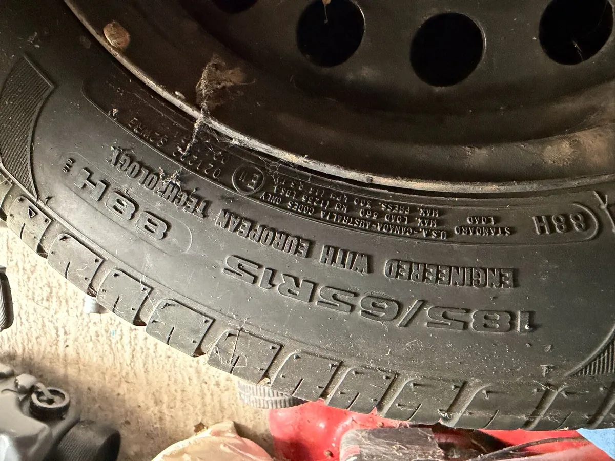4 15inch tyres on rims - Image 2