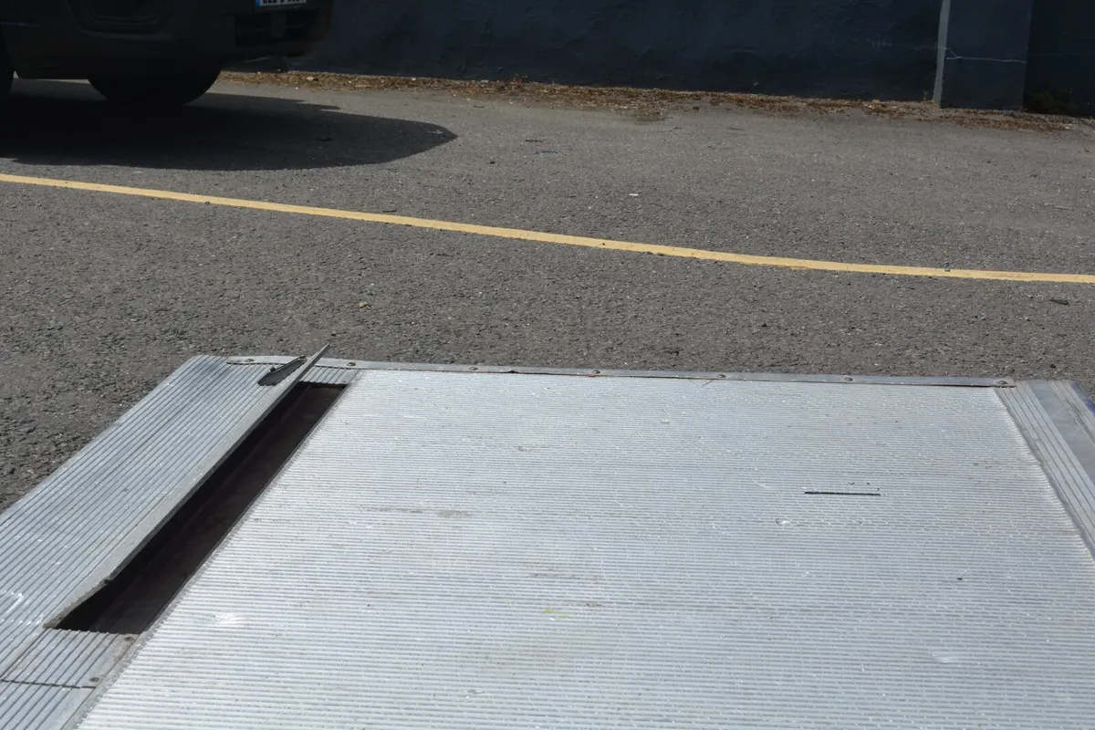 Opel Movano Luton & 750kg Tail Lift - Image 4