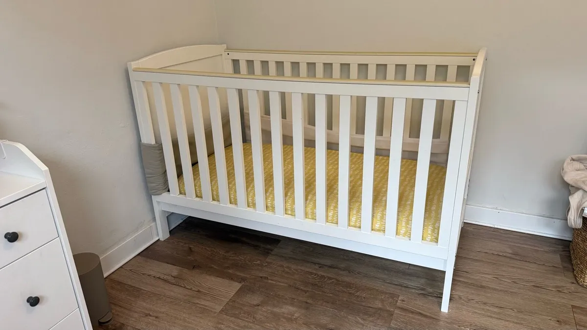 White Nursery Cot Bed - Image 4