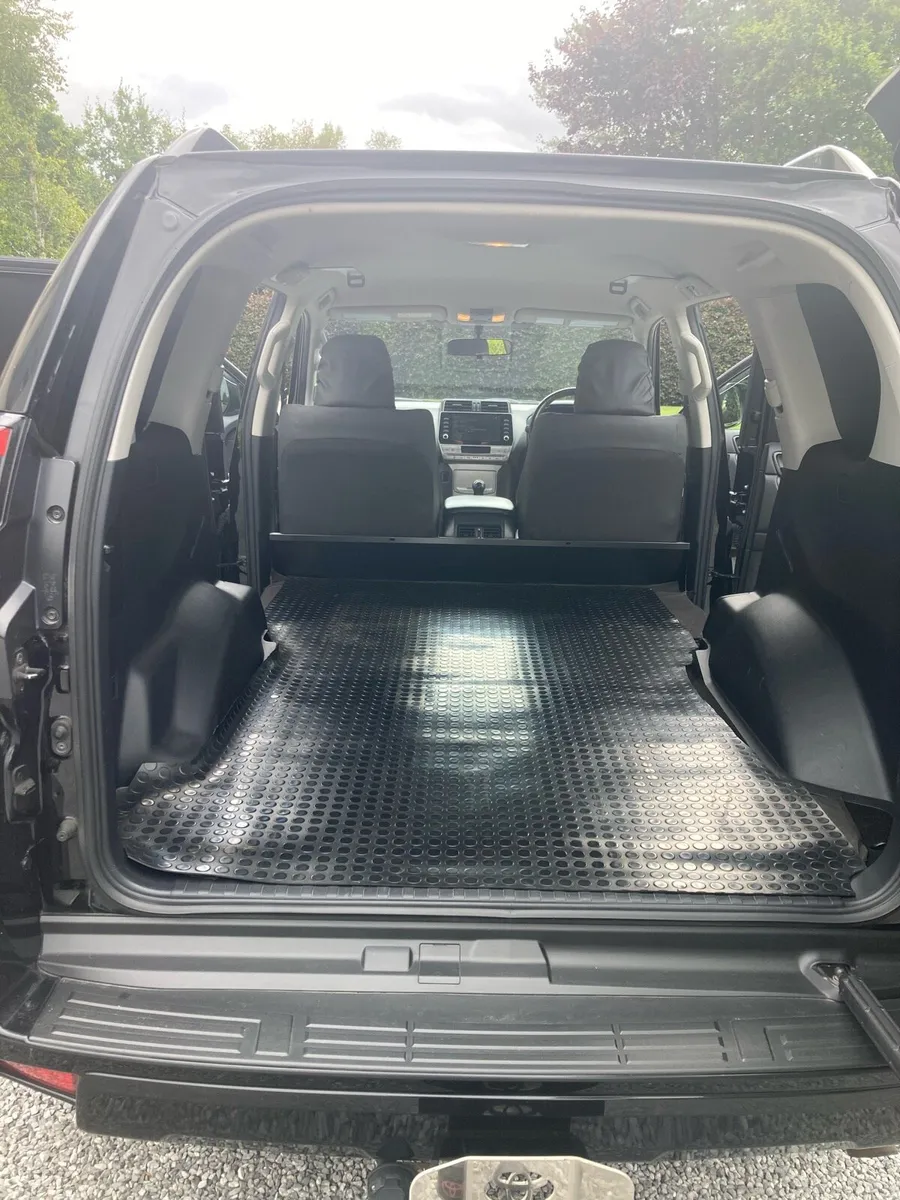 Toyota Landcruiser - Image 4