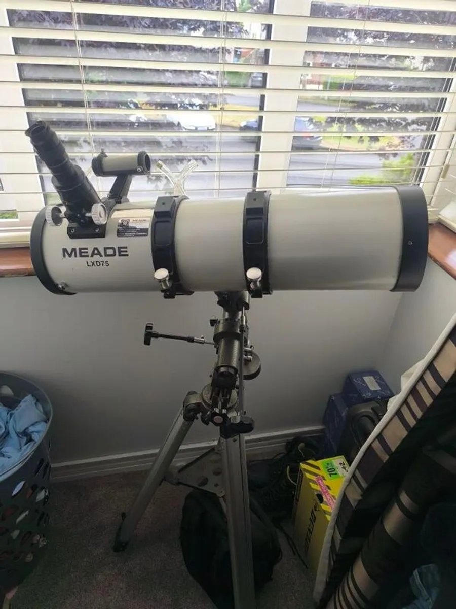 telescope for sale to include tripod - Image 1