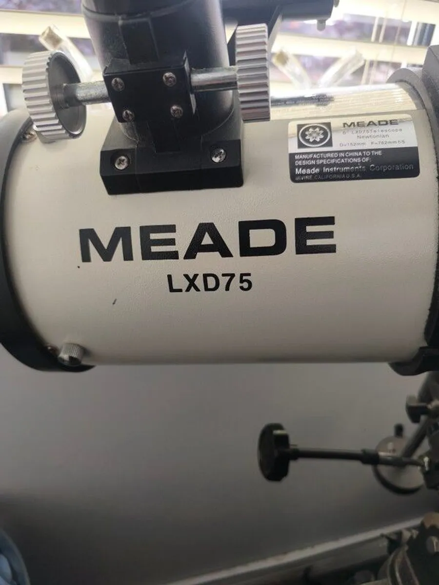 telescope for sale to include tripod - Image 2