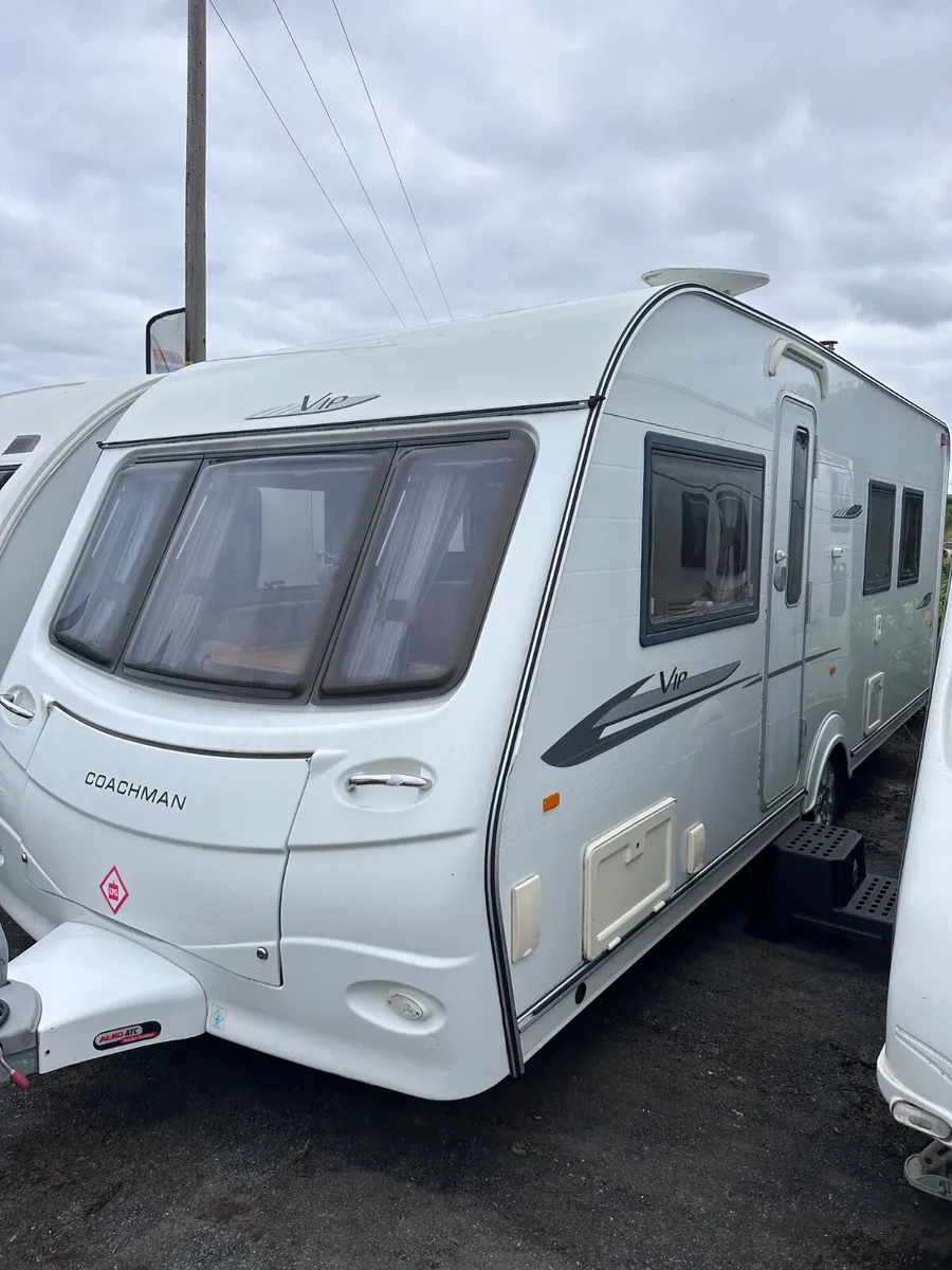 ✨STUNNING COACHMAN VIP 4 BERTH ISLAND BED✨ - Image 1