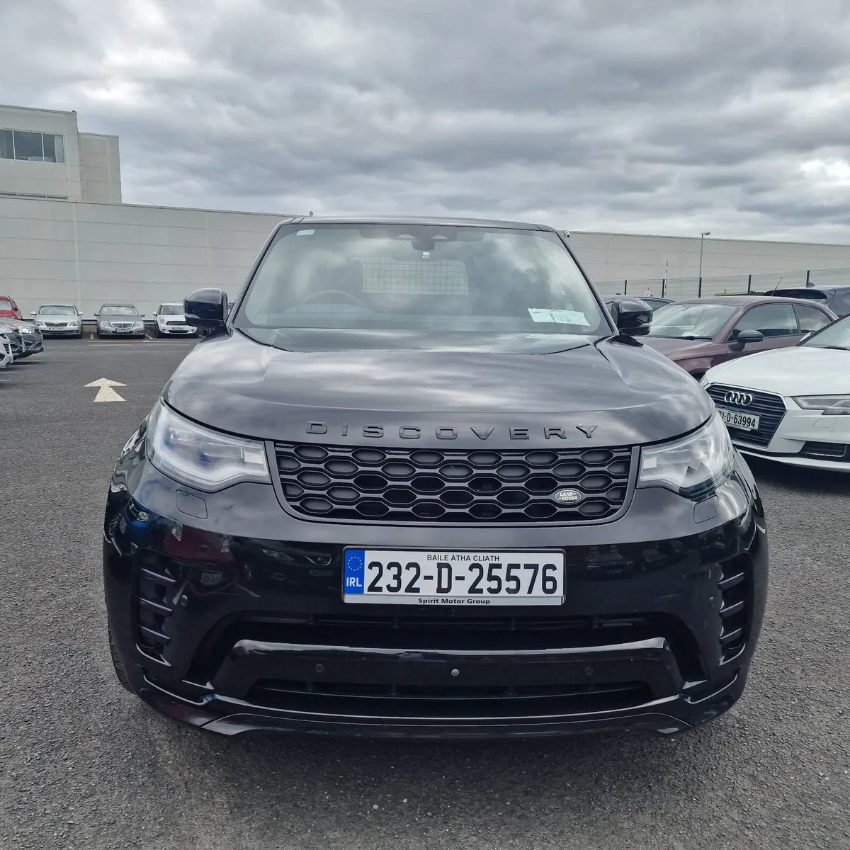 Land Rover Discovery 3.0 Commercial Tax 333 - Image 3