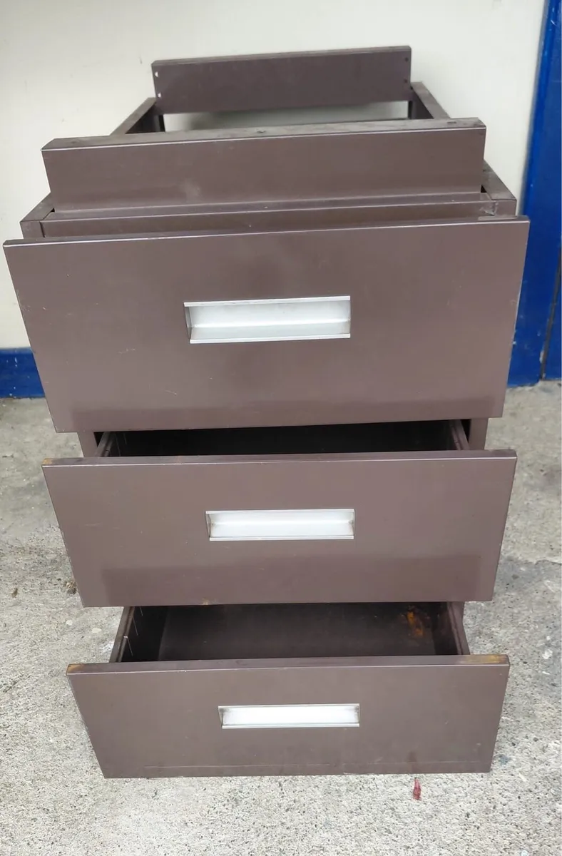 3 drawer metal filing cabinet/ storage unit - Image 2