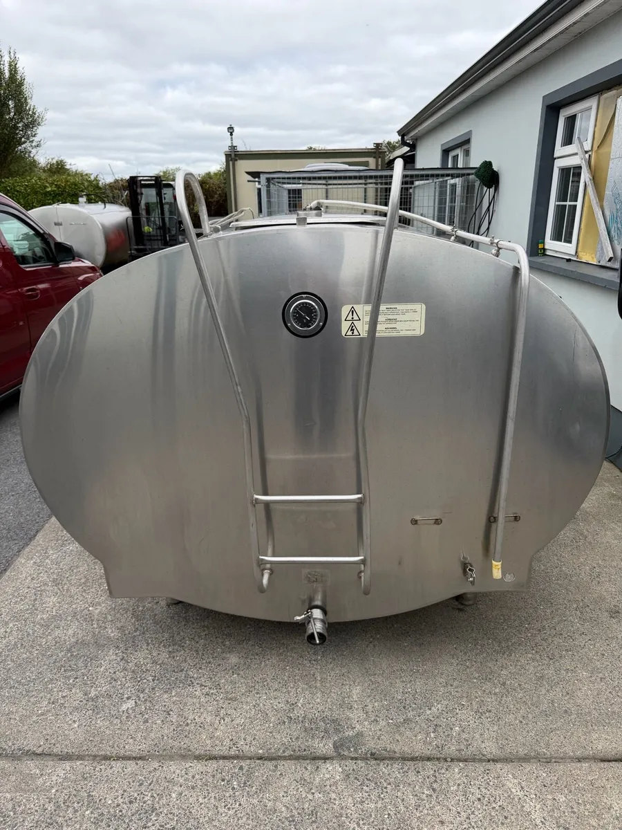 Water storage tank - Image 1