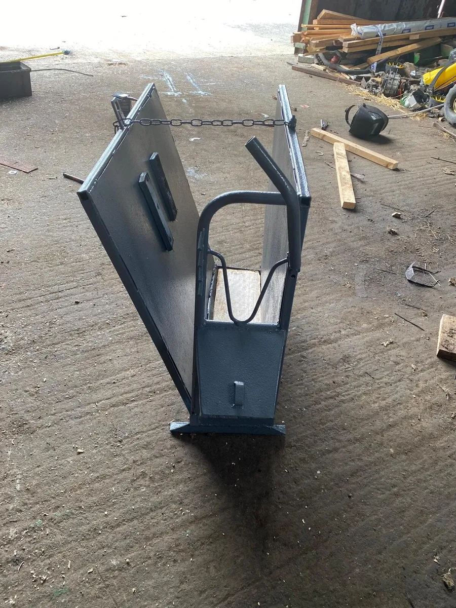 Calve De horning box - Image 1