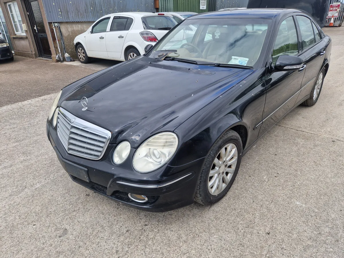 09 mercedes e220 CDI for breaking - Image 2