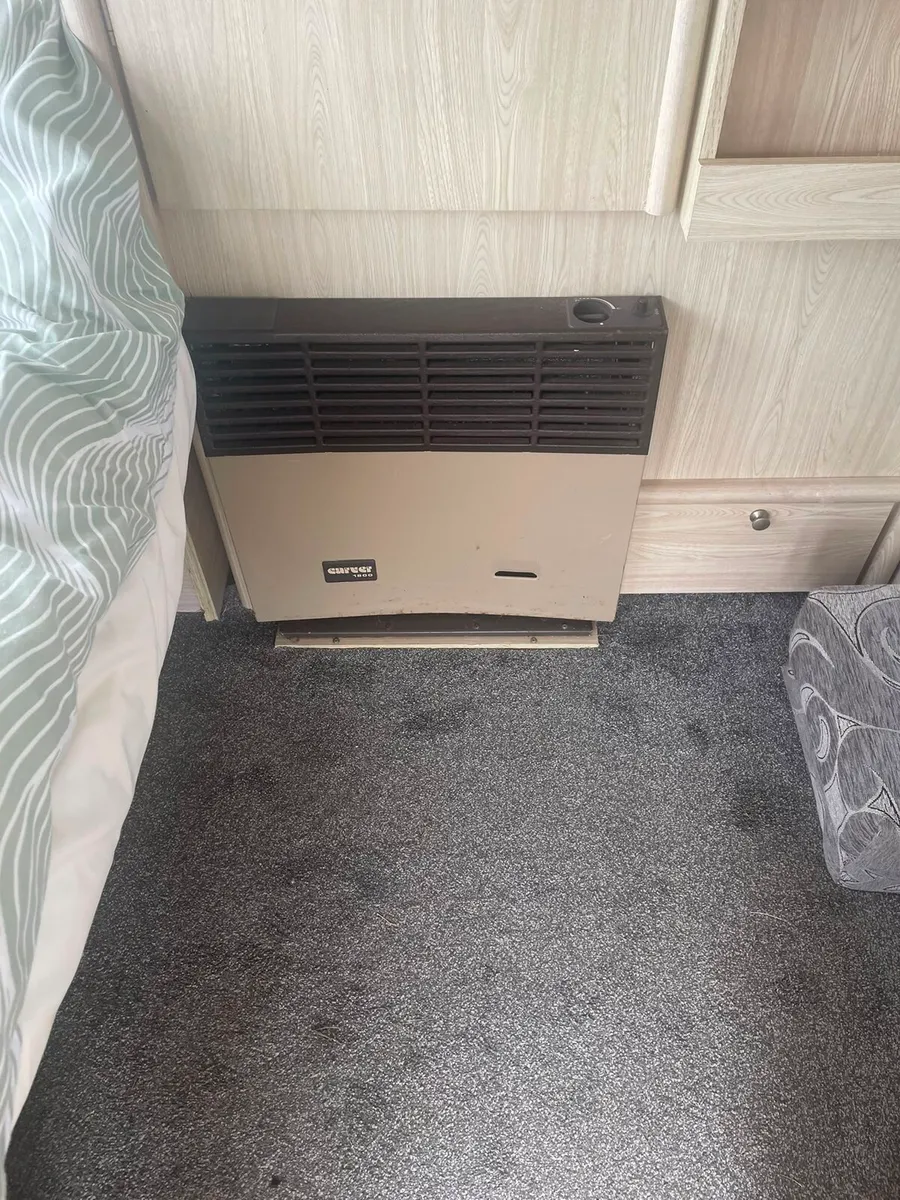 Touring caravan - Image 1