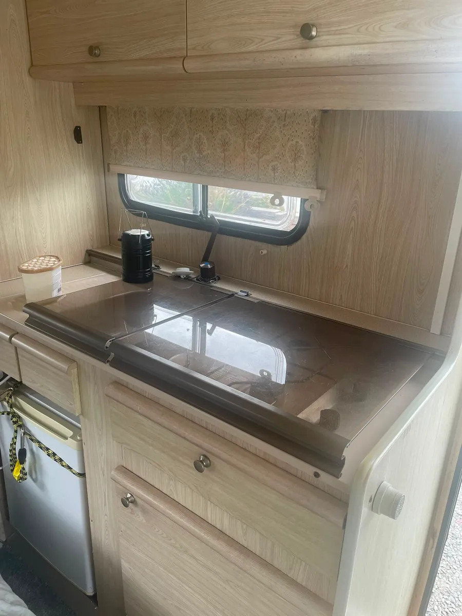Touring caravan - Image 2