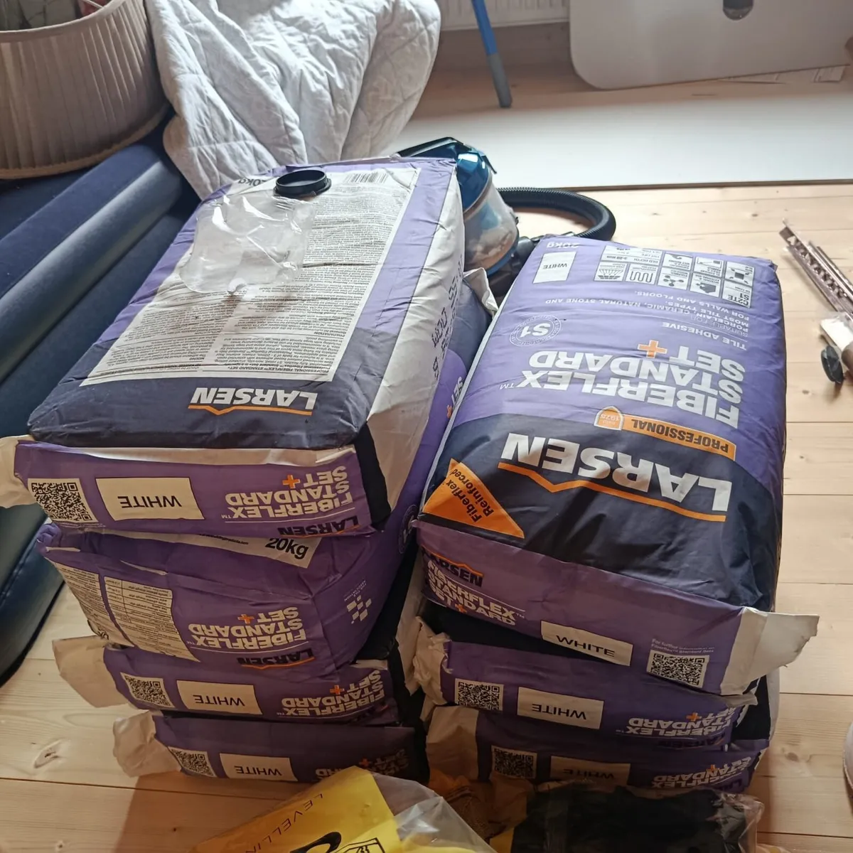 7 bags of Grout 20kg - Image 1
